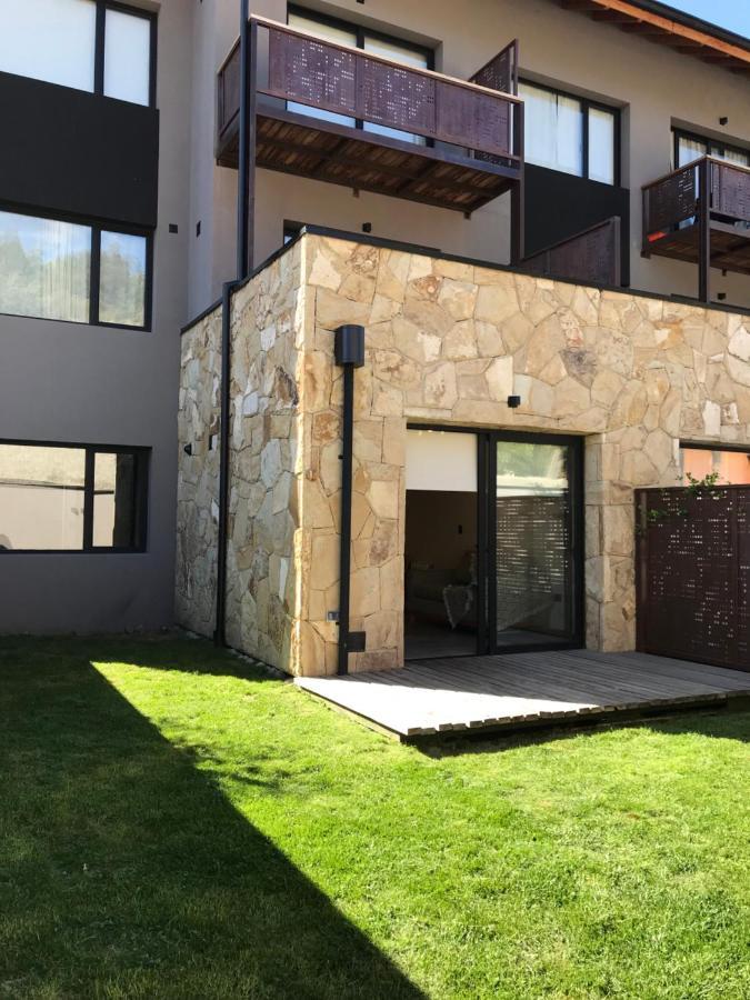 Aiken Jardin Con Cochera San Martín de los Andes Exterior foto
